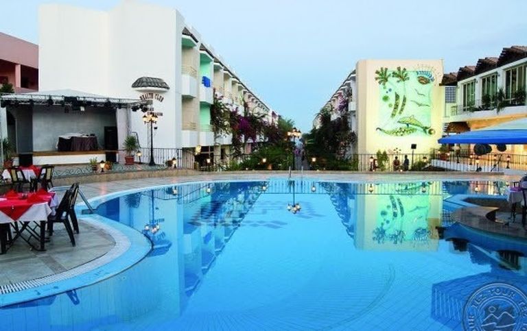 Hotel Minamark Resort