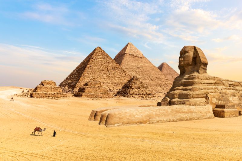 piramidele din giza