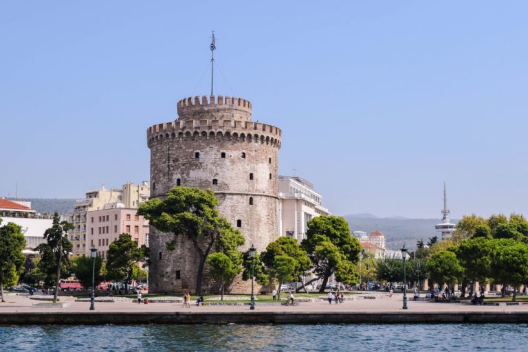 Turn din beton in Salonic,Grecia