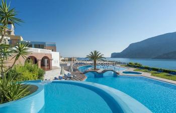Baza hoteliera pentru turisti cu interese si bugete diferite